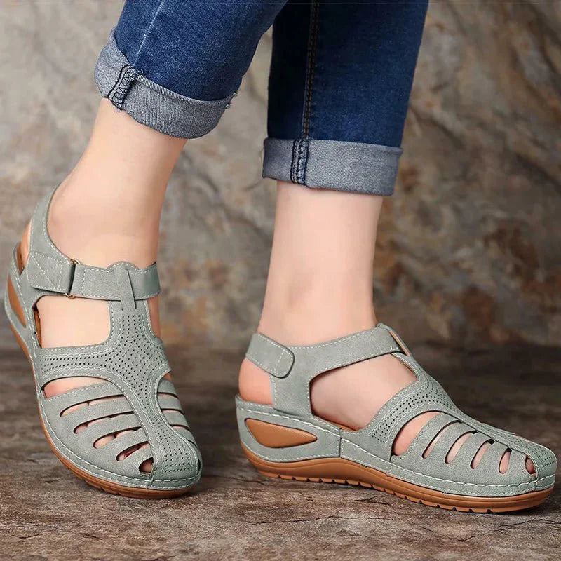 ELVIRA | CLOSED ORTHOPEDIC SANDALS