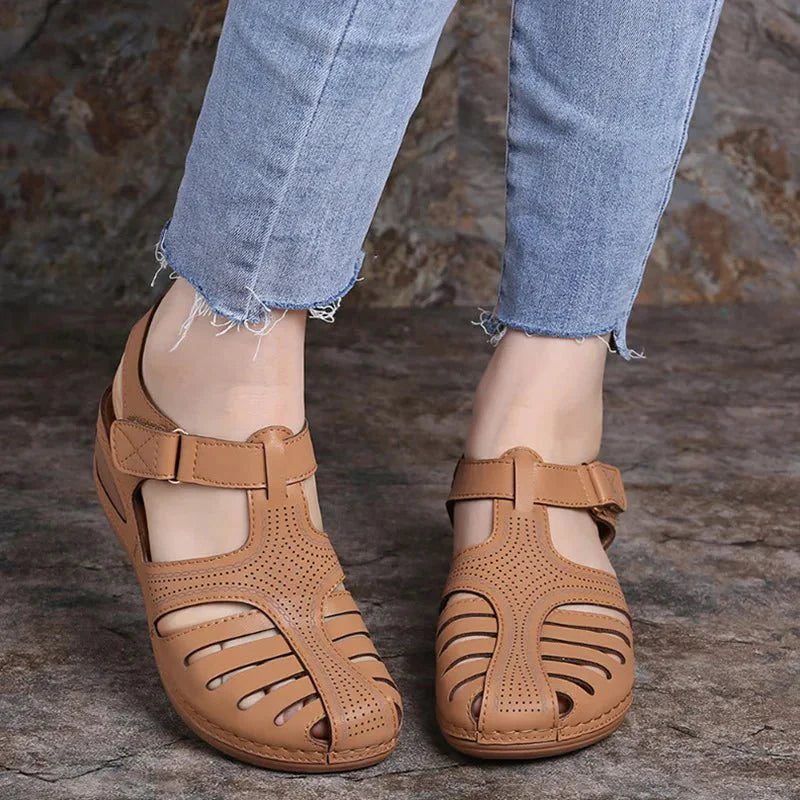 ELVIRA | CLOSED ORTHOPEDIC SANDALS