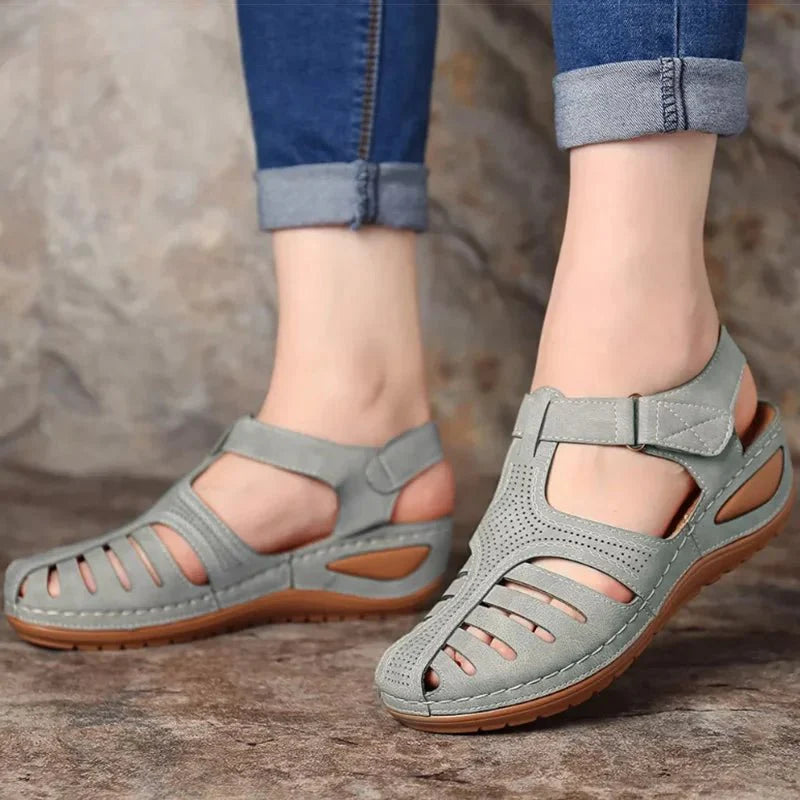 ELVIRA | CLOSED ORTHOPEDIC SANDALS
