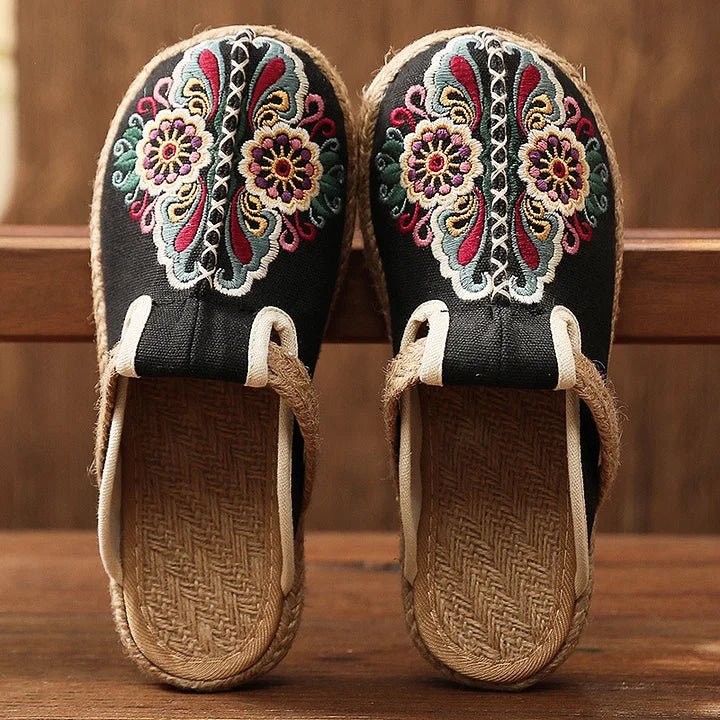 GALE | HANDCRAFTED FLORAL DESIGN SANDALS