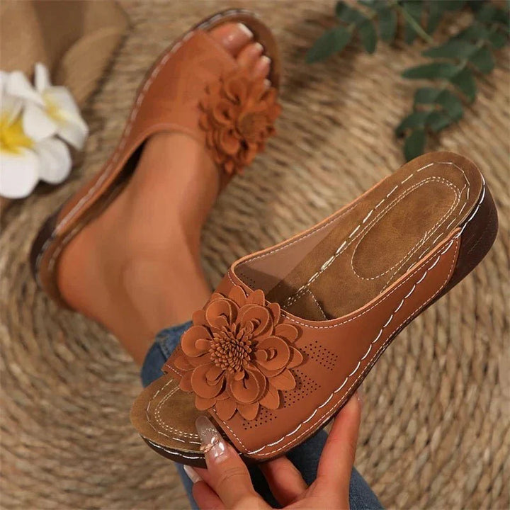 REGINE | STYLISH ORTHOPEDIC FLOWER SANDALS