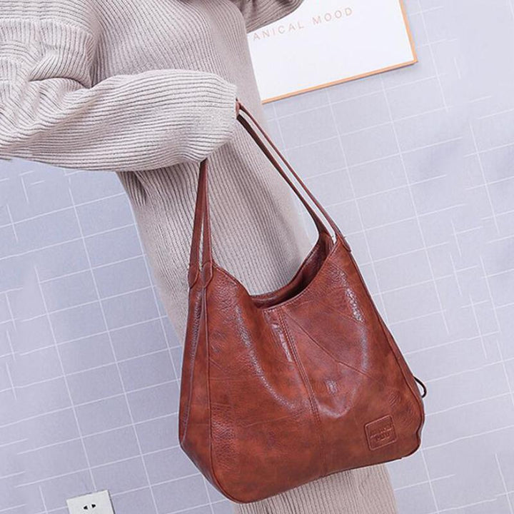 RINA | TIMELESS VINTAGE LUXURIOUS BAG